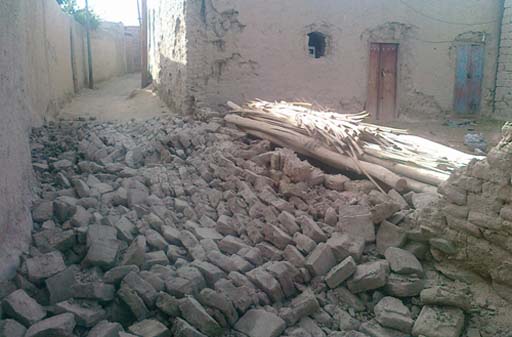 4.9-magnitude quake injures 10 in Iran