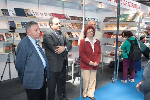 Azərbaycan Budapeştdə kitab sərgi-yarmarkasında iştirak edir (FOTO)