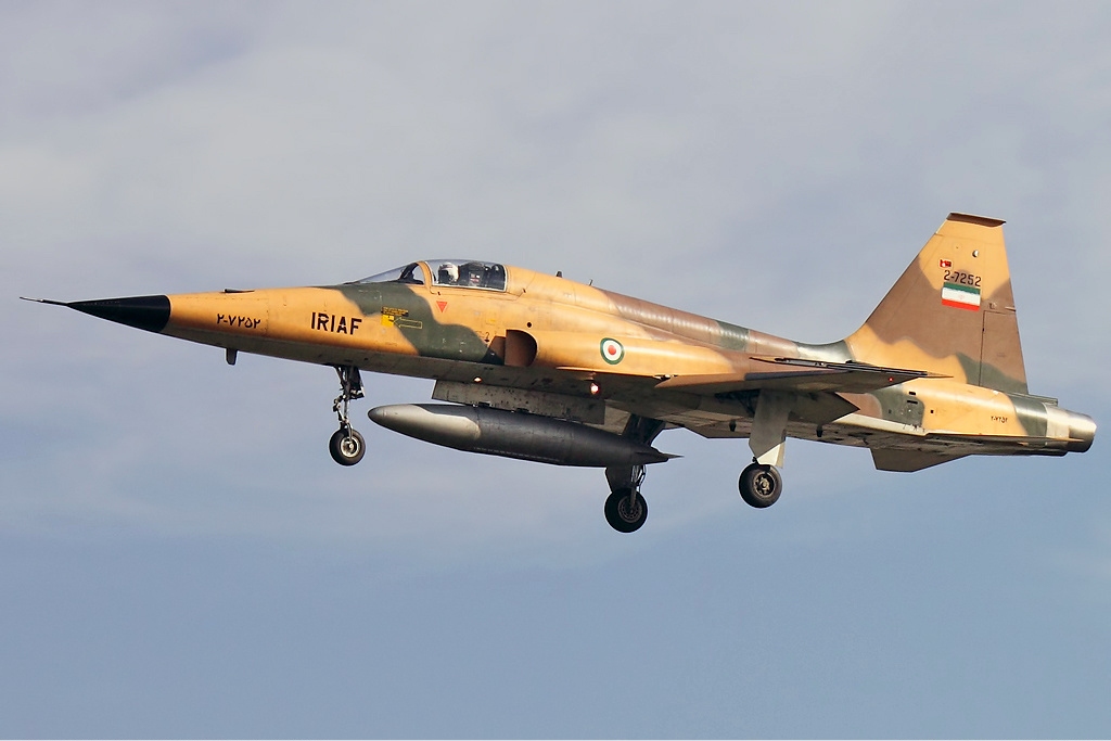 Военный истребитель F-5 разбился в Иране, оба пилота погибли (версия 2)