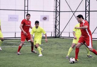 "AtaHolding"in təşkil etdiyi mini-futbol turnirinin ilk turu məhsuldarlığı ilə yadda qalıb (FOTO)