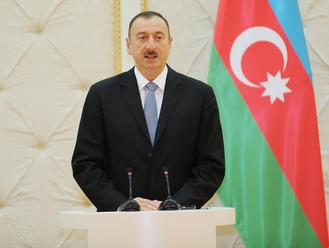 Президент Ильхам Алиев: Азербайджан и Латвия должны рассмотреть инвестиционные проекты в экономической сфере (ФОТО)