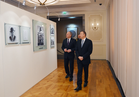 Президент Латвии ознакомился с Фондом Гейдара Алиева (ФОТО)