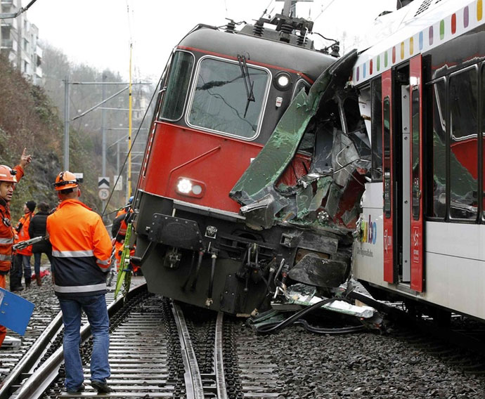 South Korea trains collide, killing one and injuring dozens
