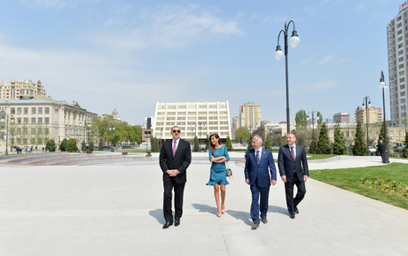 Ильхам Алиев ознакомился с ходом строительных работ в новом комплексе отдыха в Баку (ФОТО)