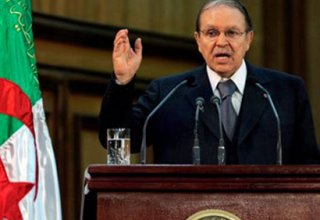 Algeria's Bouteflika sworn in for fourth term