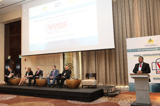 В Баку начал работу молодежный форум по мобильным технологиям (ФОТО)