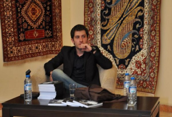 Писатель Зия Сафарбеков встретится с читателями