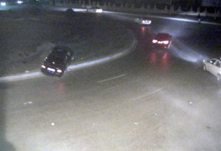 Bakıda dairəvi yolu "düzünə keçmək" istəyən sürücünün aqibəti (VİDEO)
