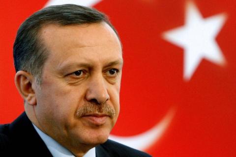 Erdogan points fingers in corruption scandal