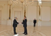 Azerbaijani President receives credentials of incoming Pakistani ambassador (PHOTO)