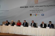 Minister: Azerbaijan transcends from electronic to mobile government  (PHOTO)