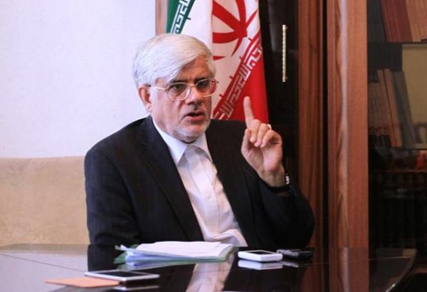 Iran's well-known opposition politician submits registration for presidential elections