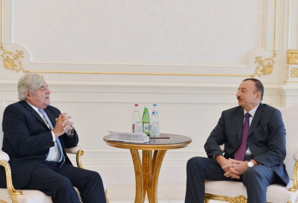 Ильхам Алиев принял экс-президента Уругвая