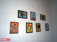 В Баку открылась благотворительная выставка "Мы как все" (фотоcессия)
