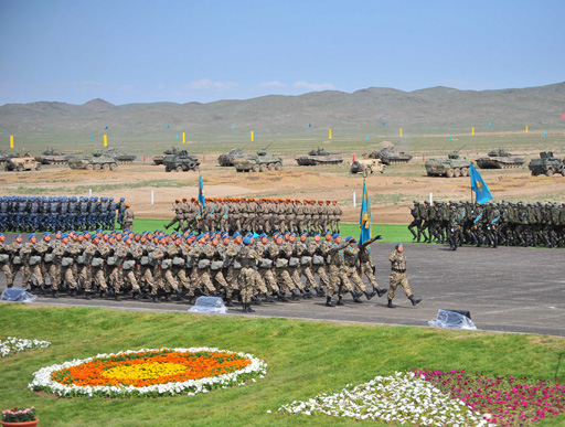 На юге Казахстана проверяют боеготовность войск