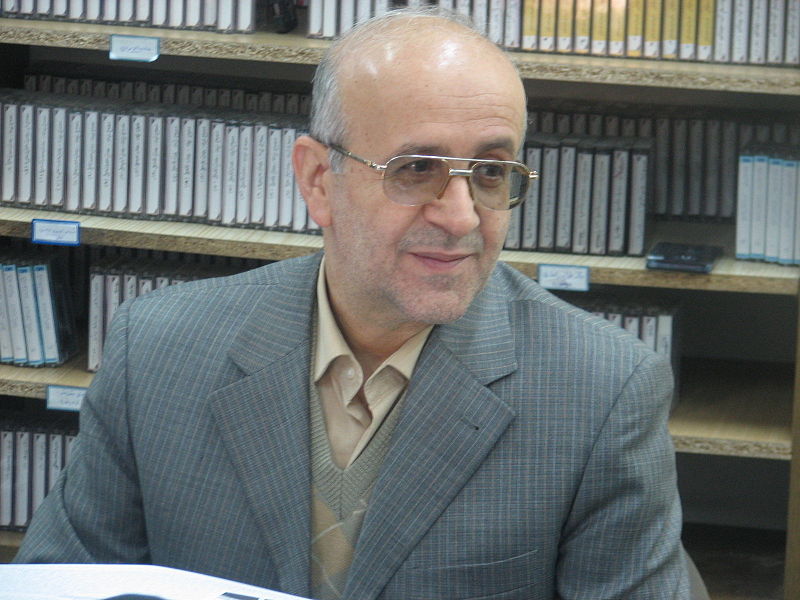 Tehran University professor of economics, former parliamentarian registers for Iran's presidential elections
