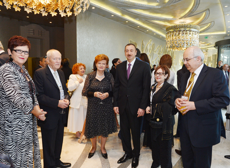 Президент Азербайджана и его супруга приняли участие на приеме, организованном в честь участников проходящего в Баку Первого Южнокавказского форума (ФОТО)