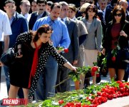 Общественность Азербайджана отмечает 90-ю годовщину со дня рождения общенационального лидера Гейдара Алиева (ФОТО)