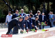 Общественность Азербайджана отмечает 90-ю годовщину со дня рождения общенационального лидера Гейдара Алиева (ФОТО)