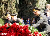 Azerbaijan's public marks 90th anniversary of National Leader Heydar Aliyev (PHOTO)