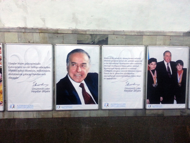 Gənclər Fondu “Ümummilli lider portretlərdə” adlı aksiya keçirib (FOTO)