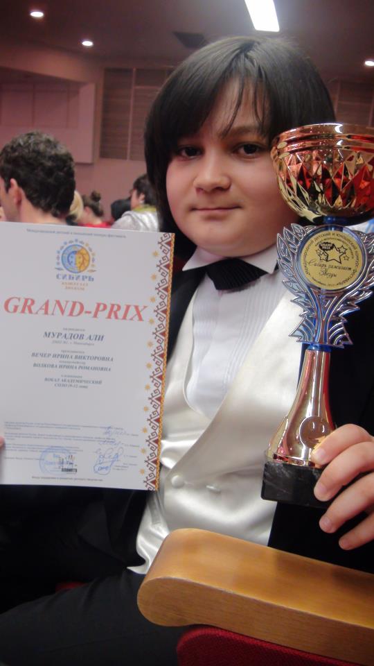 Юный азербайджанский вокалист завоевал Гран-при на международном конкурсе в Новосибирске (фото-видео)