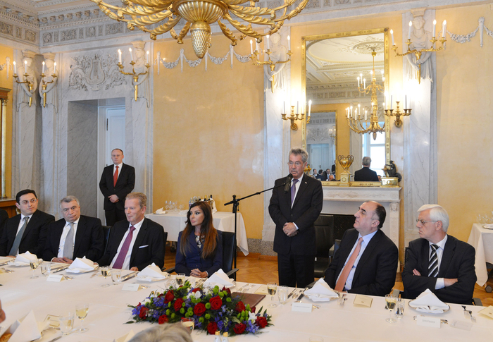 В Вене в честь Президента Азербайджана и его супруги был дан официальный ланч (ФОТО)