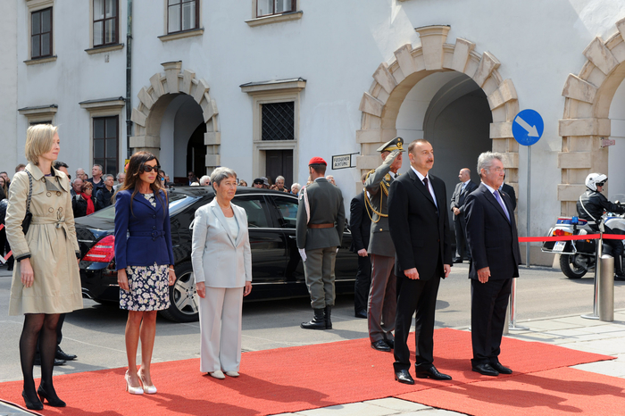 В Вене состоялась церемония официальной встречи Президента Азербайджана (ФОТО)