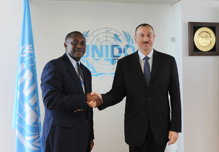 President Ilham Aliyev meets UNIDO Director General (PHOTO)