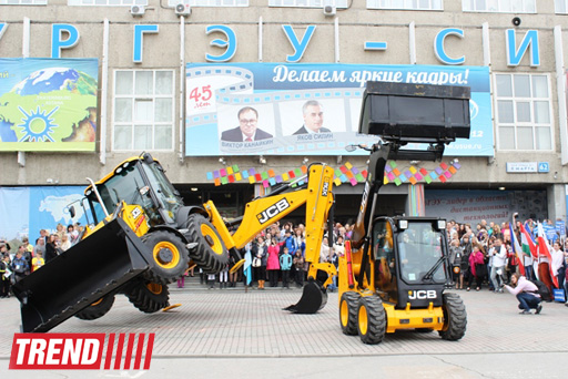Шоу экскаваторов в Екатеринбурге  (фото)