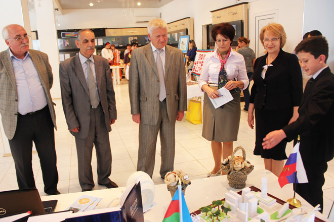 В Баку прошло мероприятие "Жизнь, отданная людям", посвященное 90-летию Общенационального лидера Азербайджана Гейдара Алиева