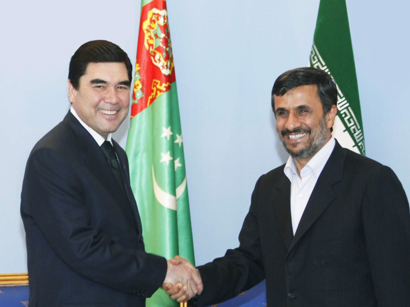 Президенты Туркменистана и Ирана обсудили региональные и
экономические вопросы