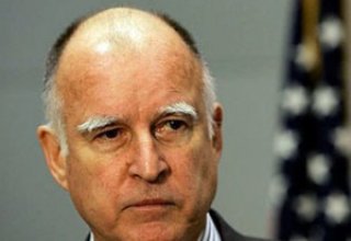 Губернатор Калифорнии назвал возможный выход США из ДРСМД ошибочным и опасным