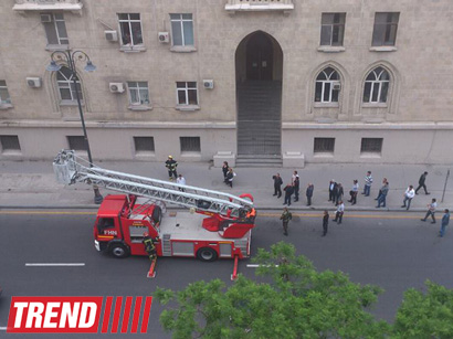 В здании железнодорожного управления в Баку произошло возгорание (версия 2) (ФОТО)