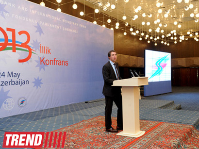 DB-nin vitse-prezidenti: Azərbaycan davamlı iqtisadi artımın bütün əlamətlərini nümayiş etdirir (FOTO)