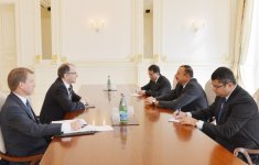 Президент Азербайджана принял заместителя генсека НАТО