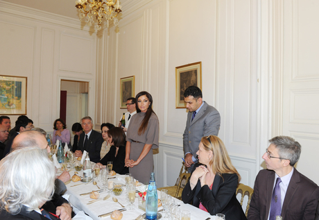 Первая леди Азербайджана провела встречи в Национальной ассамблее и Сенате Франции (ФОТО)