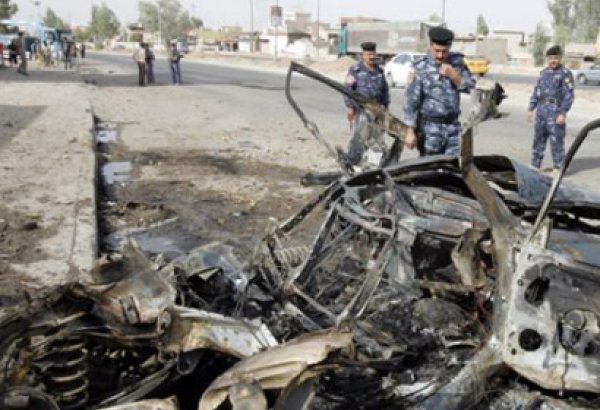 Car bombing kills at least 4 in central Baghdad