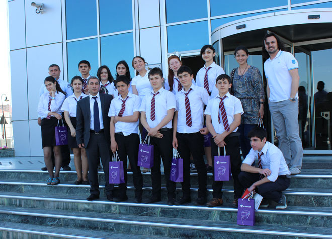 Ученики Европейской азербайджанской школы посетили офис Azercell