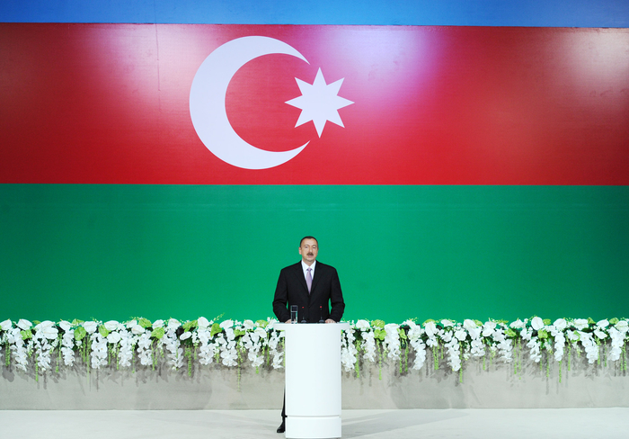Президент Азербайджана принял участие в официальном приеме в связи с Днем Республики (ФОТО)