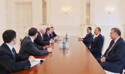 Президент Азербайджана принял зампредседателя Спецкомитета Сената США по разведке