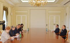 Ильхам Алиев принял экс-президентов Хорватии и Болгарии