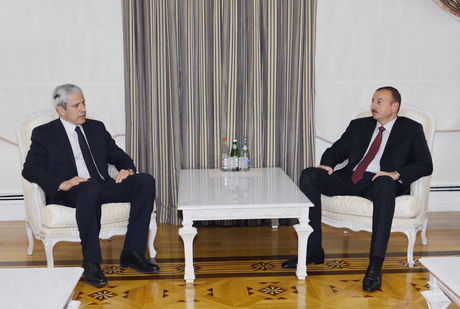 Azerbaijani President receives former Serbian leader