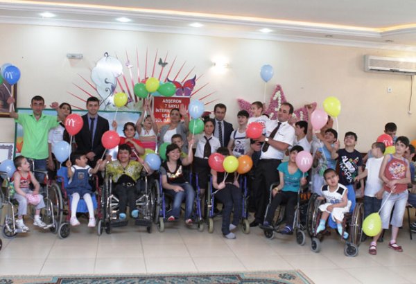 Компанией «McDonald's Азербайджан» было проведено благотворительное 
мероприятие, приуроченное ко Всемирному Дню Защиты Детей ФОТО)