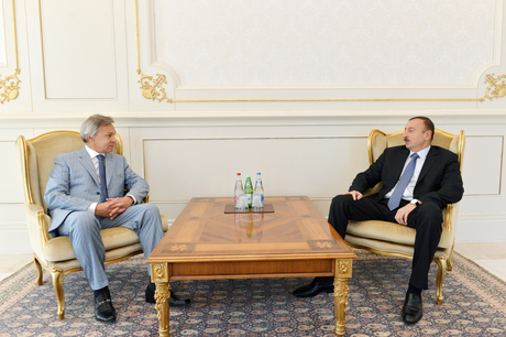 Президент Азербайджана принял председателя комитета Госдумы РФ