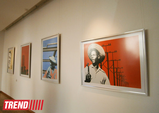 В Баку открылась выставка кубинского дизайнера, графического иллюстратора Хорхе Родригеса Диеса (фото)