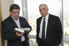 Азербайджанский Xalq Bank представил избранные произведения поэта Микаила Мушфига (ФОТО)