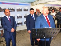 Али Гасанов: На протяжении эпох азербайджанцы и русские сумели сберечь бесценный опыт взаимного уважения (версия 2) (ФОТО)