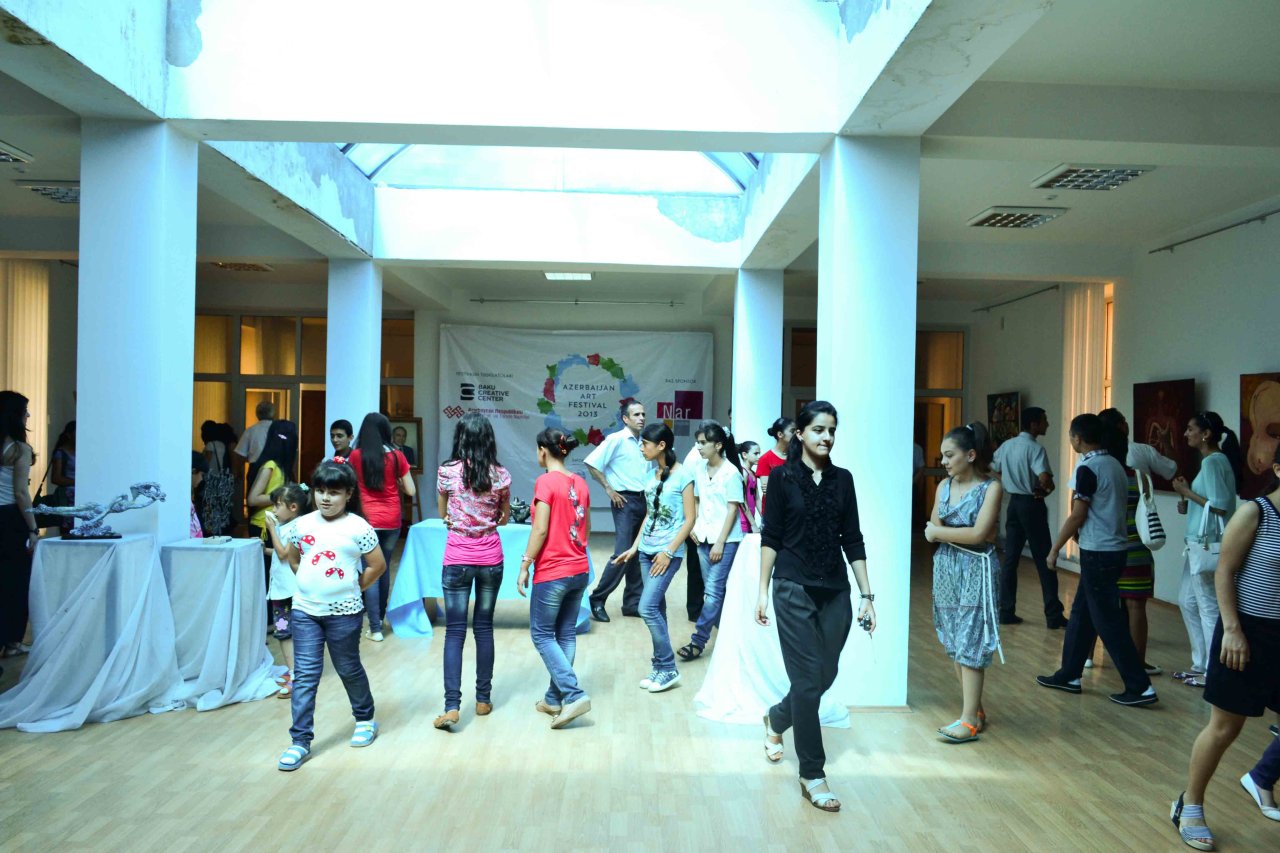 В Сальяне организована выставка в рамках "Azerbaijan Art Festival-2013" (фото)
