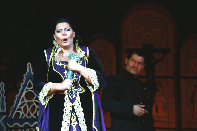 В Баку представлена "Тоска" с участием "золотого сопрано" Турции (фото) - Gallery Image